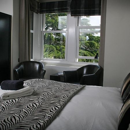 Townhouse Rooms Truro Bagian luar foto