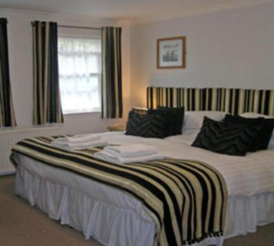 Townhouse Rooms Truro Bagian luar foto